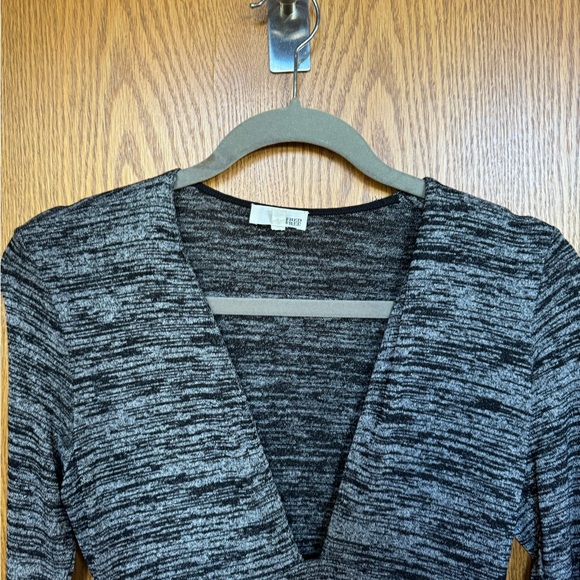 Aritzia Wilfred Free Long Sleeved Low Cut dress size medium - Picture 3 of 3